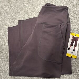 Tuff Athletics Womens Stretch Pull On Activewear Capri Pants